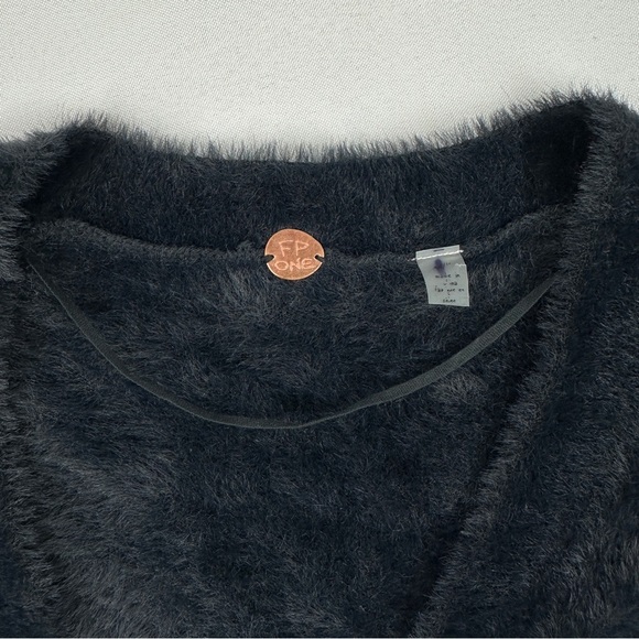 Free People One Fuzzy Crop Cardigan Sweater Navy/Charcoal Blend Small Oversize - Picture 5 of 8
